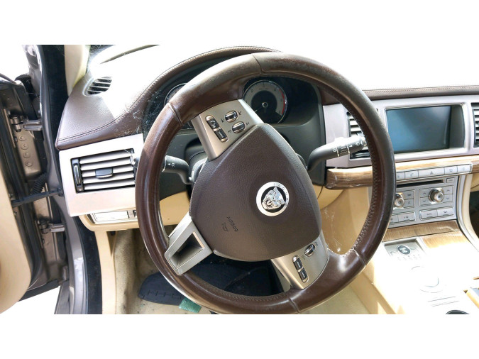 VOLANTE JAGUAR XF 2008