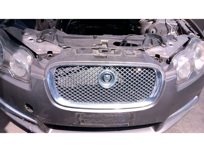 REJILLA DELANTERA JAGUAR XF 2008