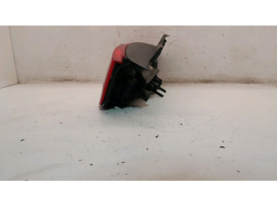 PILOTO TRASERO DERECHO NISSAN MICRA 2003