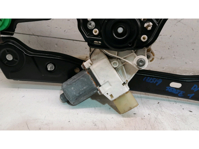 ELEVALUNAS DELANTERO DERECHO BMW SERIE 1 2006
