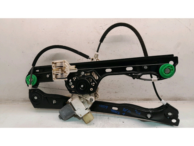 ELEVALUNAS DELANTERO DERECHO BMW SERIE 1 2006