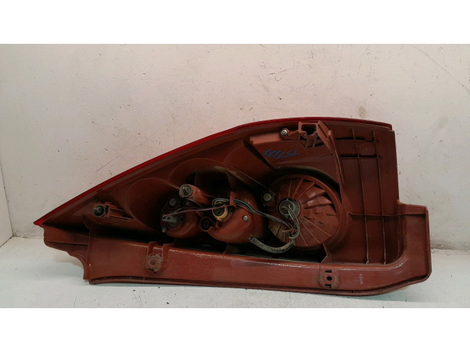 PILOTO TRASERO IZQUIERDO MAZDA 5 2007