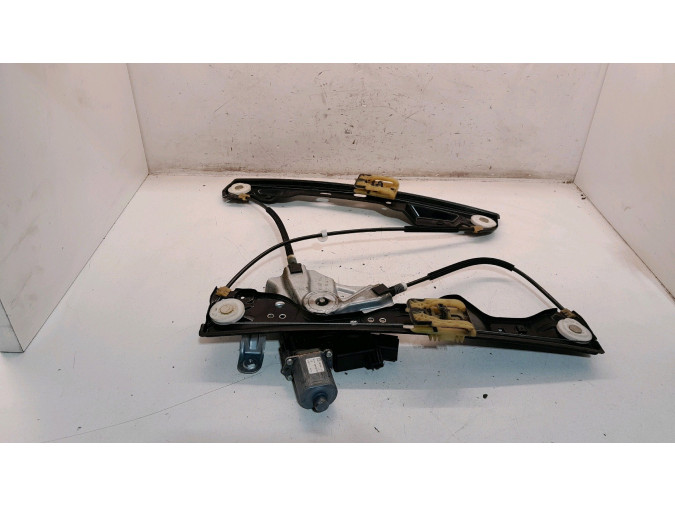 ELEVALUNAS DELANTERO IZQUIERDO OPEL ASTRA 2014