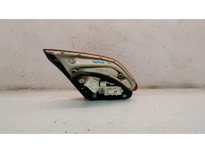 PILOTO TRASERO DERECHO INTERIOR OPEL ASTRA 2014