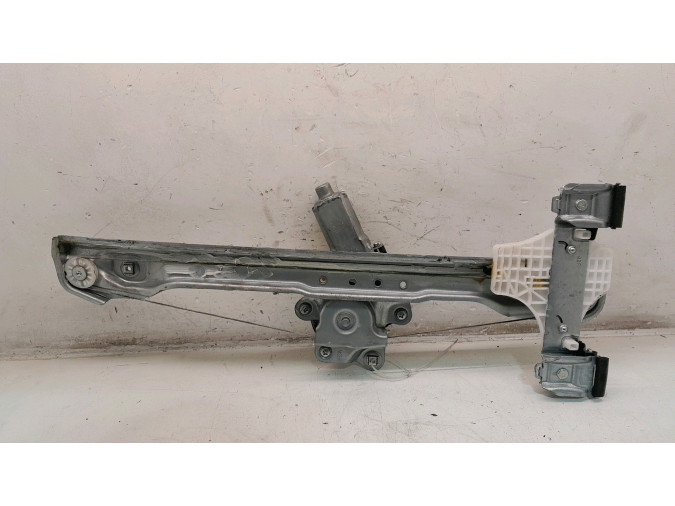ELEVALUNAS DELANTERO DERECHO OPEL KARL 2019