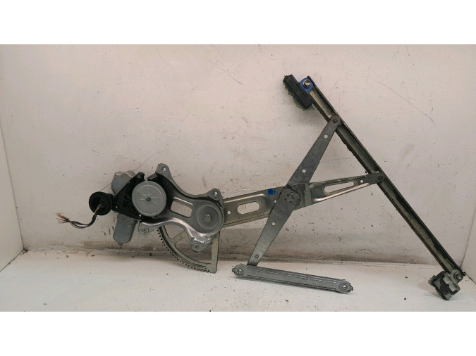 ELEVALUNAS DELANTERO IZQUIERDO TOYOTA PRIUS 2012