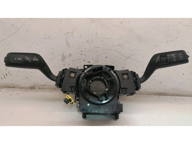 MANDO MULTIFUNCION FORD FOCUS 2023