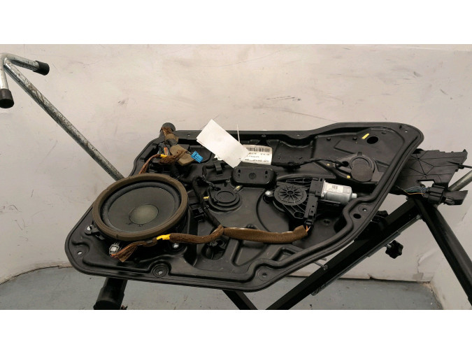 ELEVALUNAS TRASERO DERECHO VOLVO V60 2011