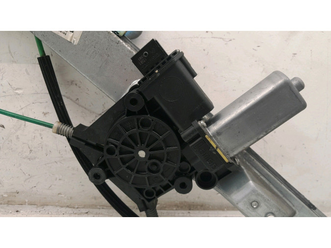 ELEVALUNAS DELANTERO DERECHO OPEL CORSA 2011