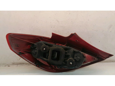PILOTO TRASERO DERECHO OPEL CORSA 2011