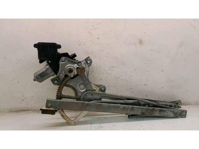 ELEVALUNAS DELANTERO DERECHO TOYOTA AVENSIS 2009
