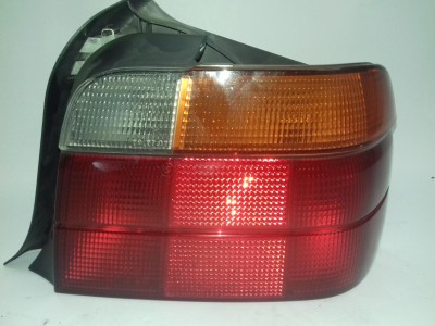 PILOTO TRASERO DERECHO BMW SERIE 3 1995