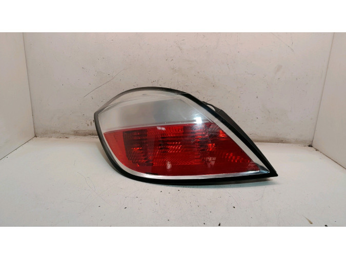PILOTO TRASERO IZQUIERDO OPEL ASTRA 2006
