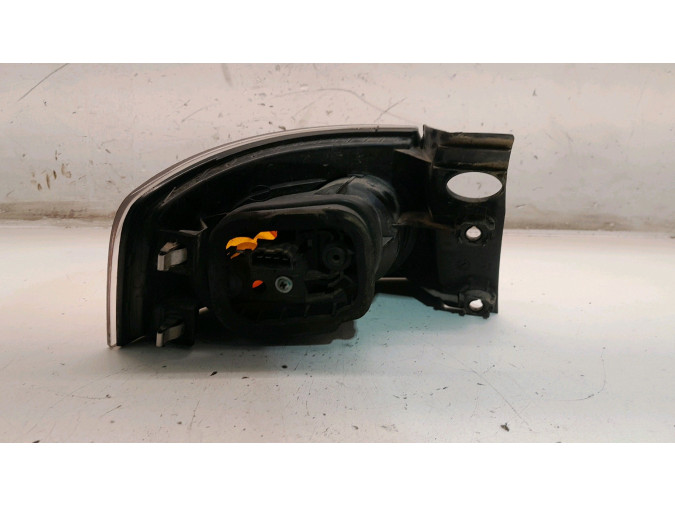 PILOTO TRASERO DERECHO EXTERIOR SEAT IBIZA 2002