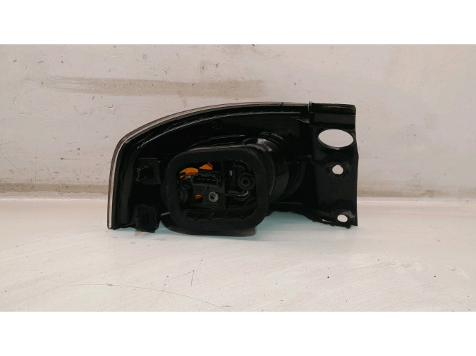 PILOTO TRASERO DERECHO EXTERIOR SEAT IBIZA 2004