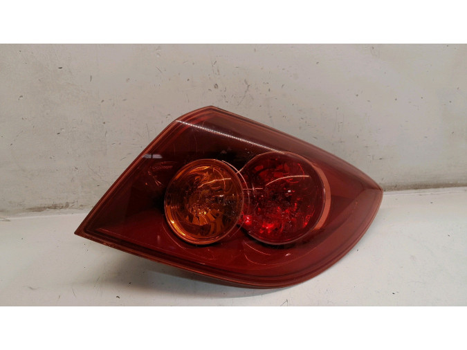 PILOTO TRASERO DERECHO MAZDA 3 2004