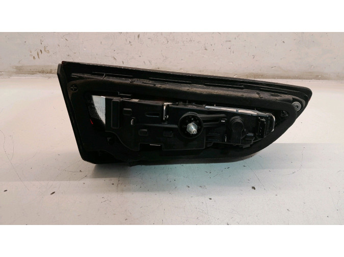 PILOTO TRASERO DERECHO INTERIOR OPEL ASTRA 2016
