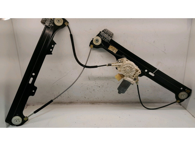 ELEVALUNAS DELANTERO DERECHO BMW 520D 2008