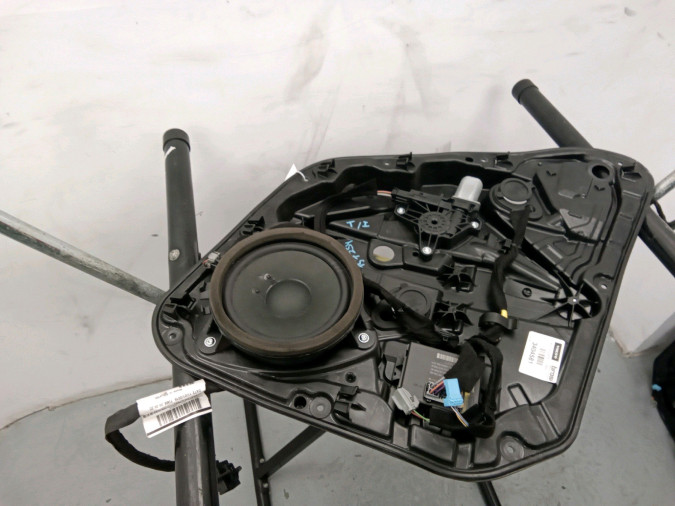 ELEVALUNAS TRASERO IZQUIERDO VOLVO V40 2016