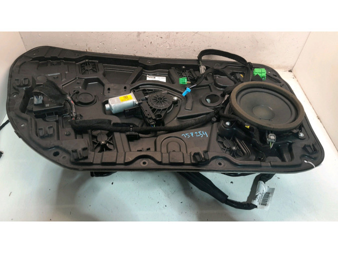 ELEVALUNAS DELANTERO IZQUIERDO VOLVO V40 2016