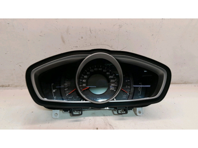 Cuadro instrumentos VOLVO V40 2016
