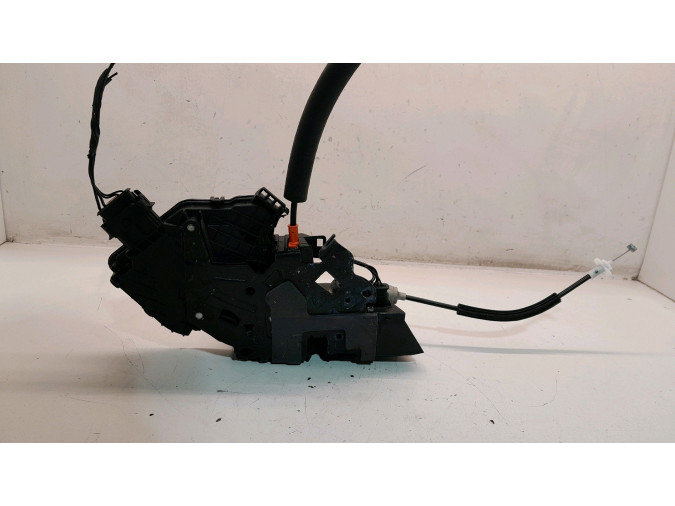 CERRADURA PUERTA DELANTERA DERECHA JAGUAR XE 2016
