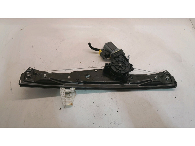 ELEVALUNAS DELANTERO DERECHO FORD KA 2015