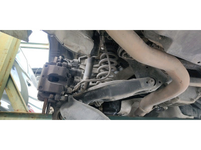 BRAZO SUSPENSION SUPERIOR TRASERO IZQUIERDO MERCEDES C 220 BLUETEC / D 2016