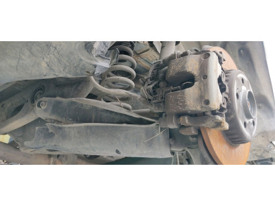 BRAZO SUSPENSION SUPERIOR TRASERO IZQUIERDO MERCEDES C 220 BLUETEC / D 2016