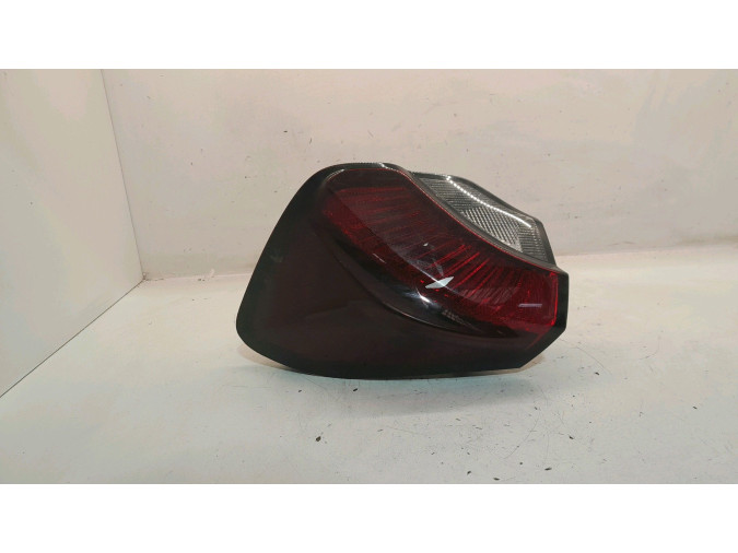 PILOTO TRASERO DERECHO FIAT TIPO 2019