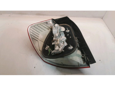 PILOTO TRASERO DERECHO BMW 116D 2009