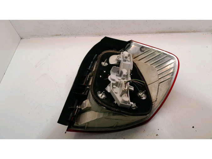 PILOTO TRASERO IZQUIERDO EXTERIOR BMW 116D 2009