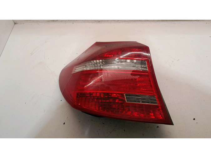 PILOTO TRASERO IZQUIERDO EXTERIOR BMW 116D 2009