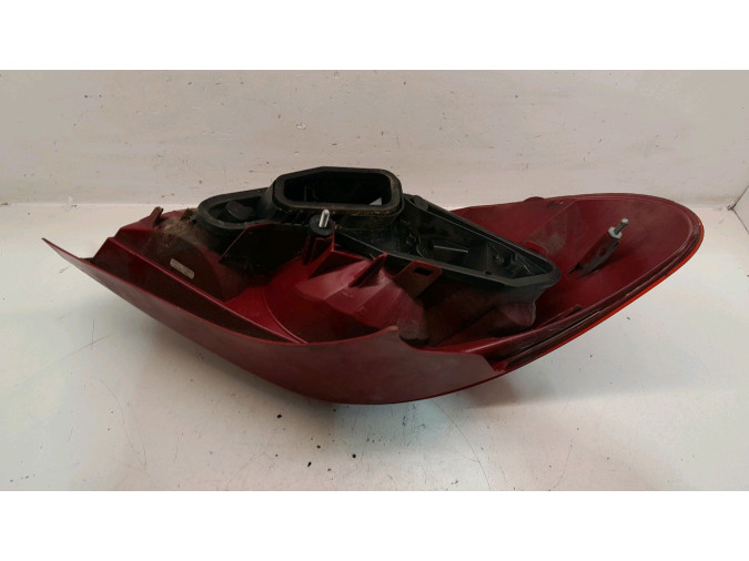 PILOTO TRASERO DERECHO PEUGEOT 207 2007