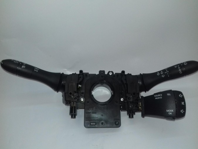 MANDO MULTIFUNCION RENAULT MEGANE 2016
