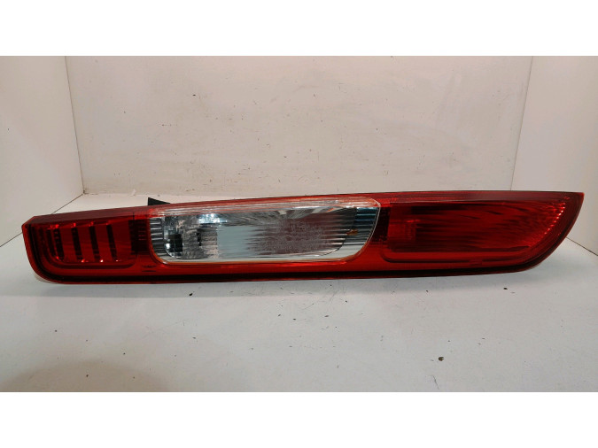 PILOTO TRASERO IZQUIERDO FORD FOCUS 2005