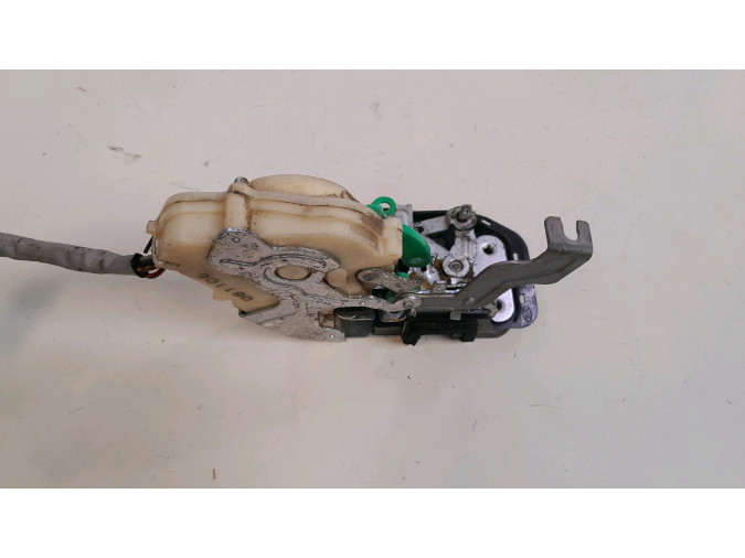 CERRADURA PUERTA DELANTERA DERECHA KIA SORENTO 2007