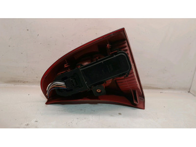 PILOTO TRASERO IZQUIERDO RENAULT CLIO 2001
