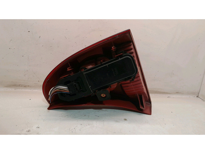 PILOTO TRASERO IZQUIERDO RENAULT CLIO 2001