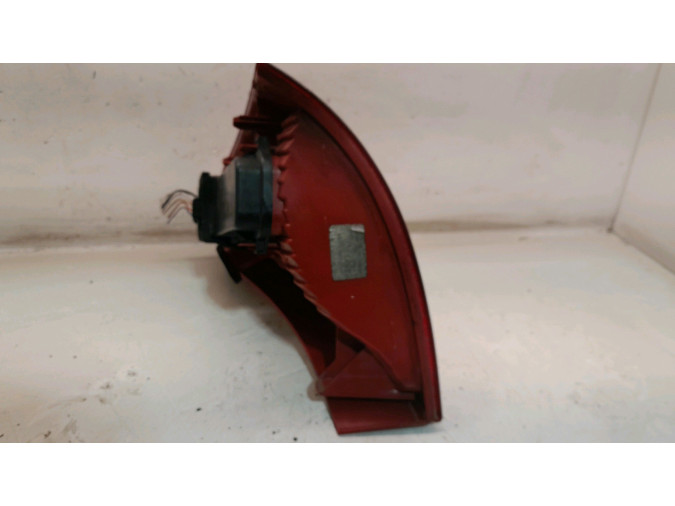 PILOTO TRASERO IZQUIERDO RENAULT CLIO 2001