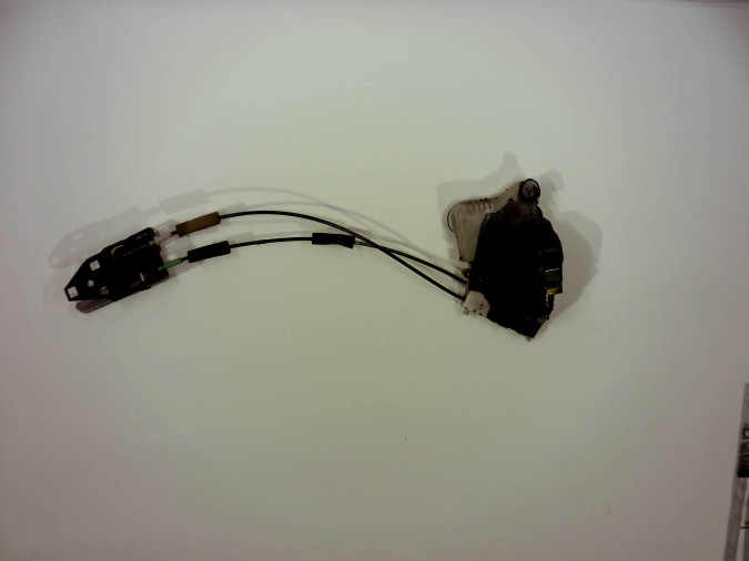 CERRADURA PUERTA DELANTERA IZQUIERDA TOYOTA PRIUS 2011