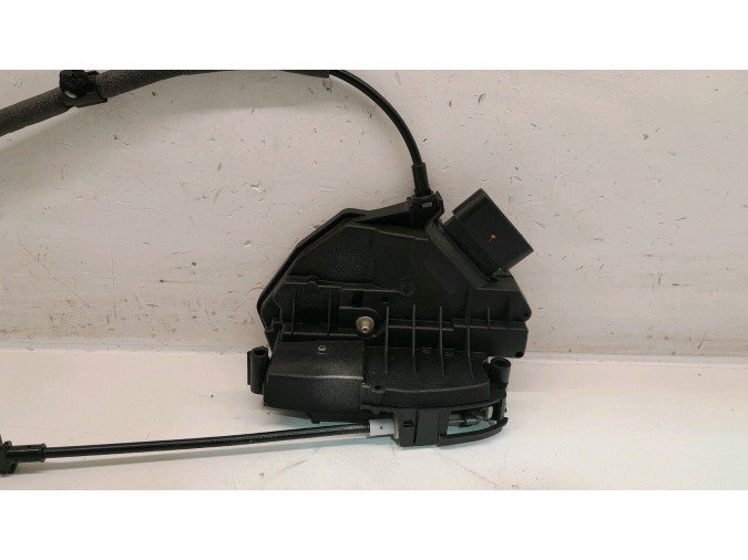 CERRADURA PUERTA TRASERA DERECHA FORD FOCUS 2011