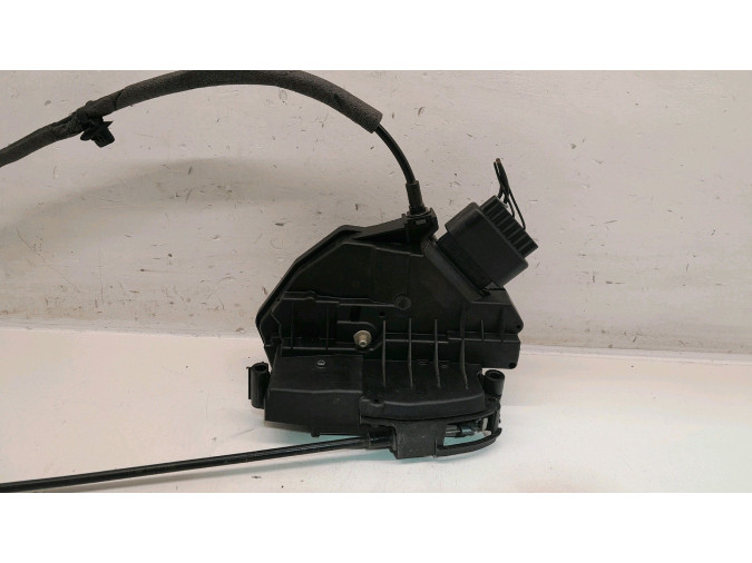 CERRADURA PUERTA DELANTERA DERECHA FORD FOCUS 2011