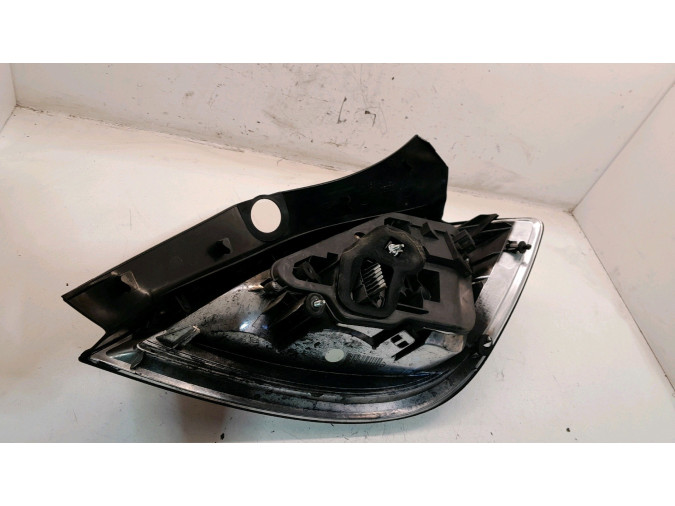 PILOTO TRASERO IZQUIERDO OPEL ASTRA 2004
