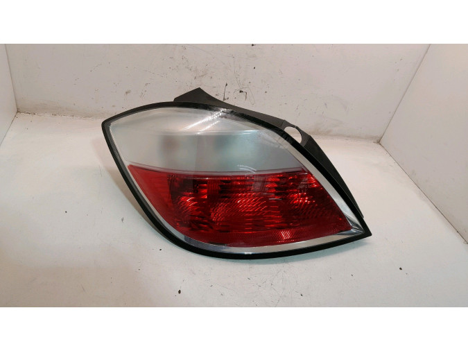 PILOTO TRASERO IZQUIERDO OPEL ASTRA 2004