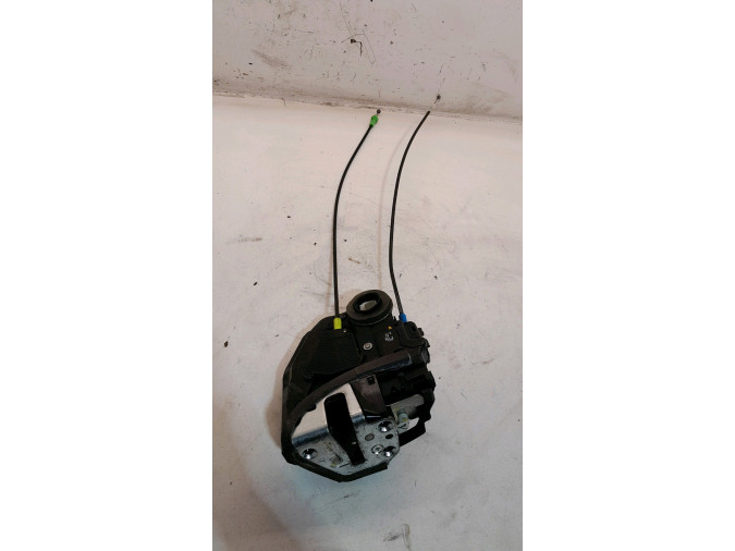 CERRADURA PUERTA TRASERA IZQUIERDA TOYOTA AVENSIS 2015