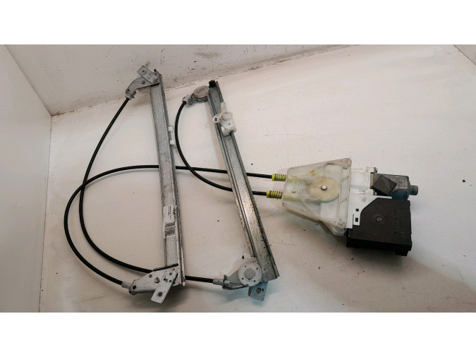 ELEVALUNAS DELANTERO DERECHO AUDI A3 2007