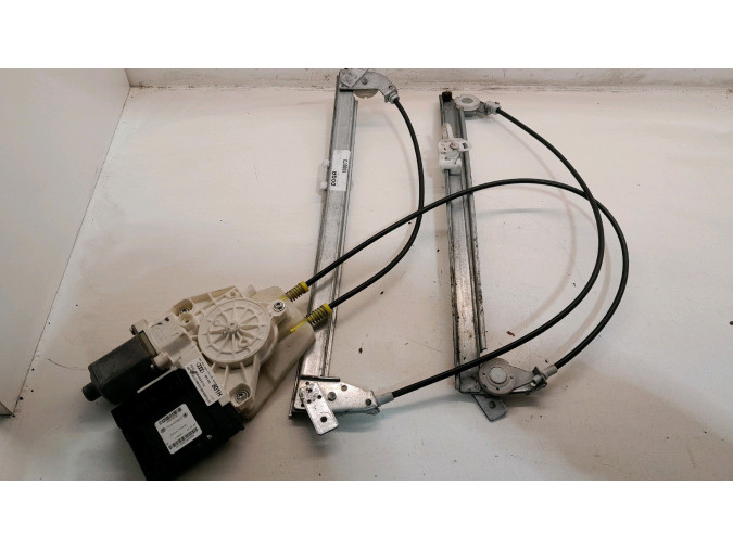 ELEVALUNAS DELANTERO DERECHO AUDI A3 2007