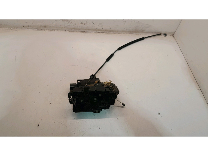 CERRADURA PUERTA DELANTERA DERECHA SKODA OCTAVIA 2001