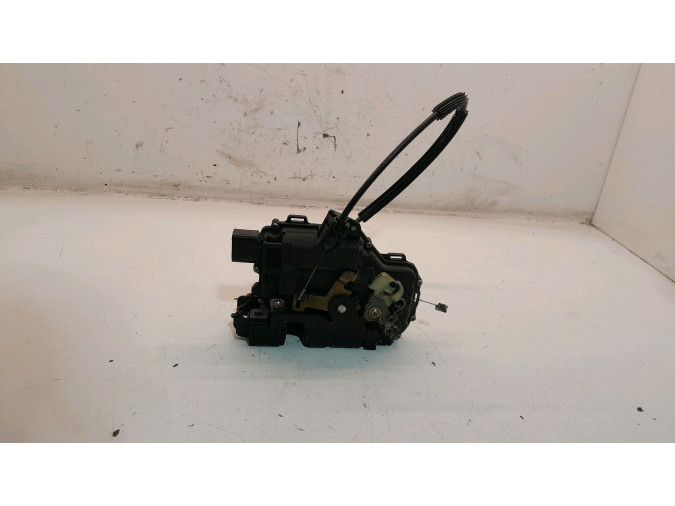 CERRADURA PUERTA DELANTERA DERECHA SKODA OCTAVIA 2001